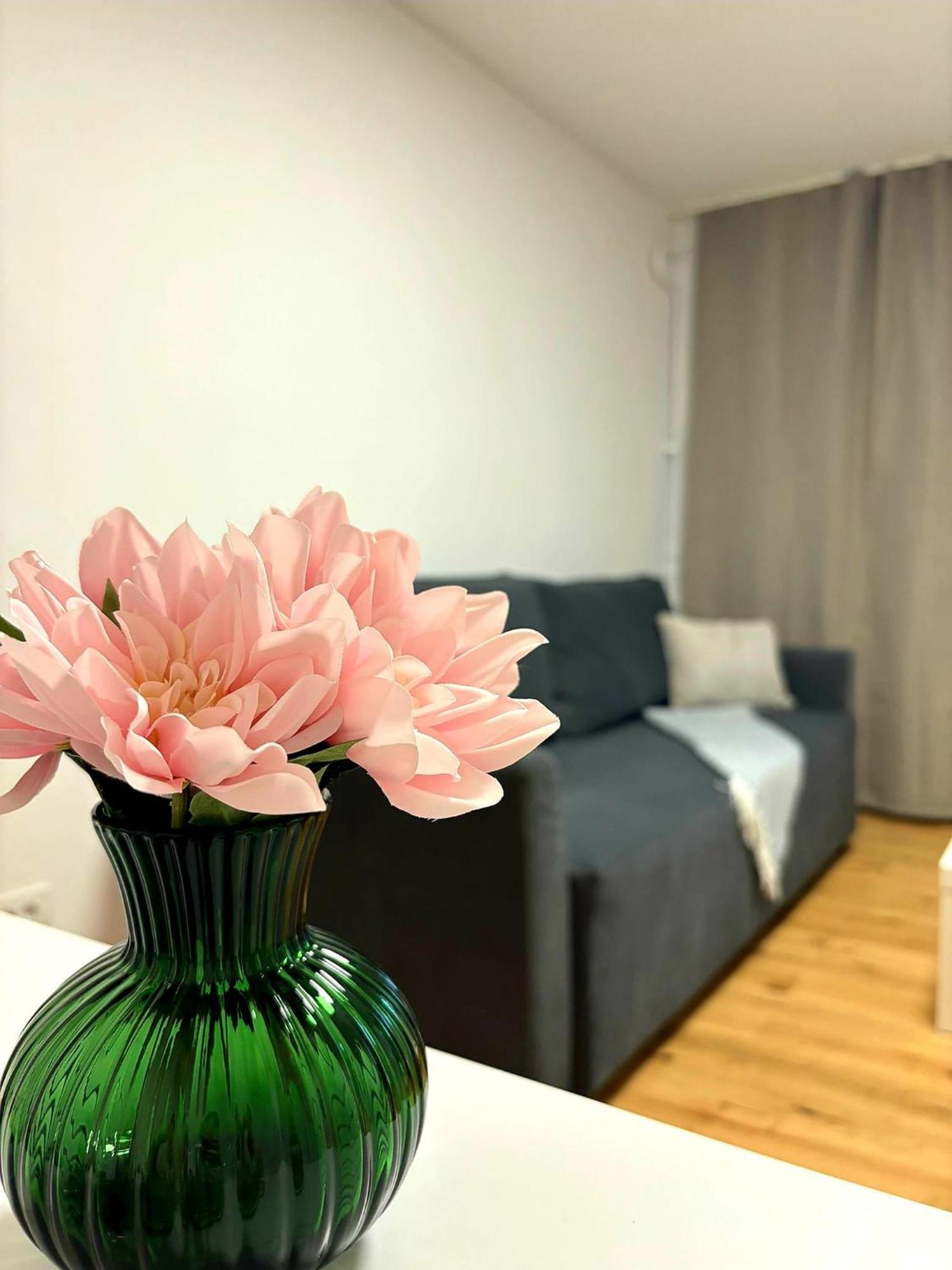 Up In Apartament Bucureşti