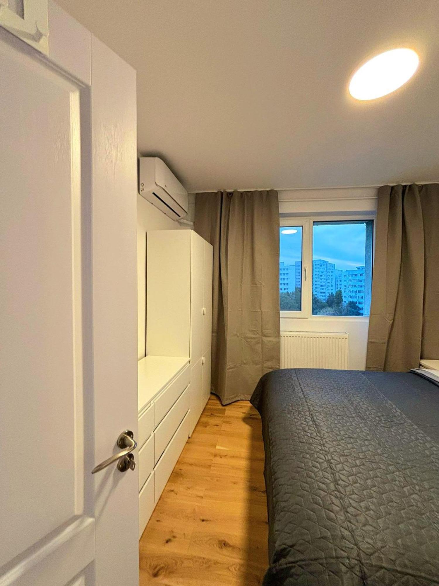 Up In Apartament *