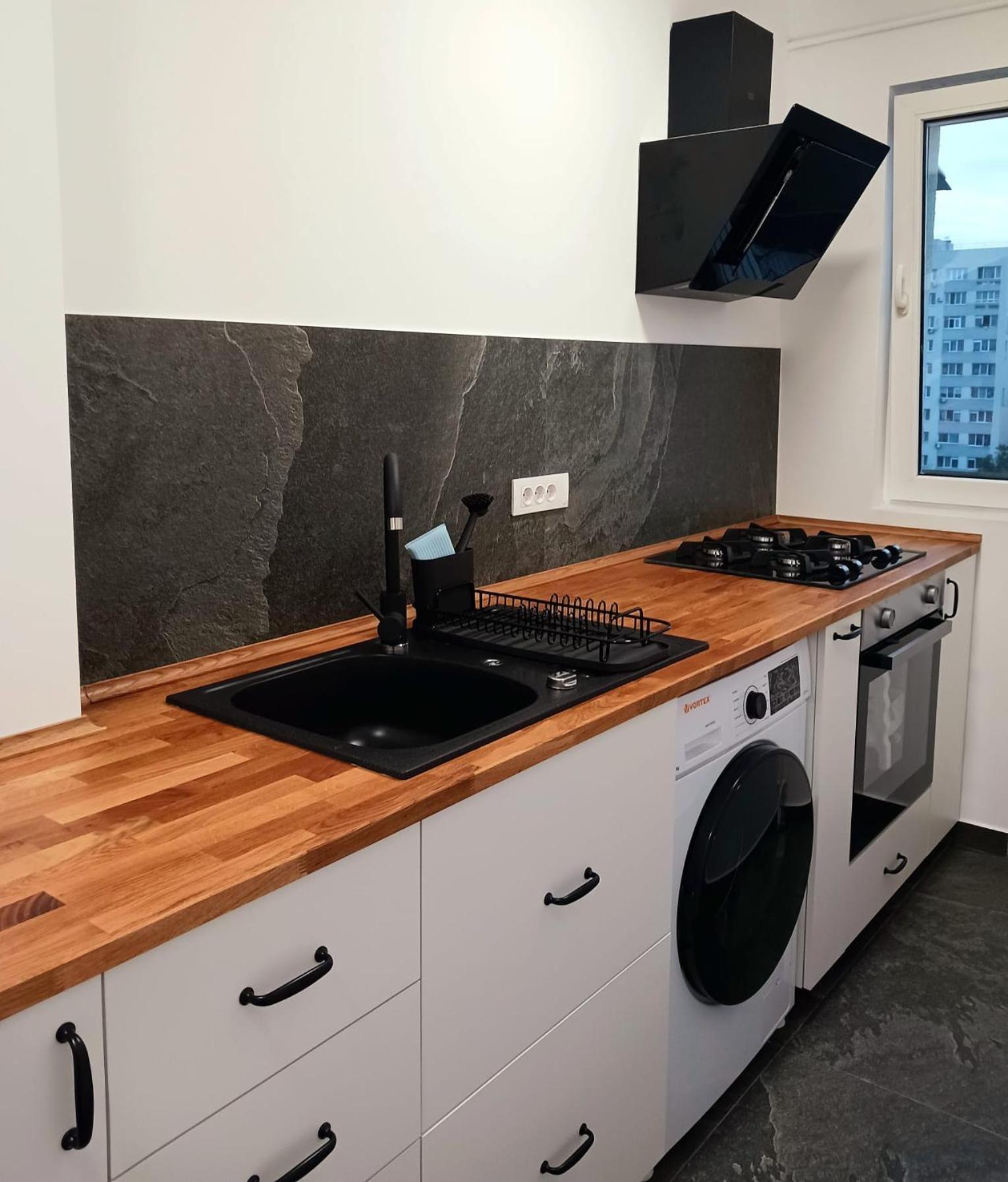 Up In Apartament Bucureşti